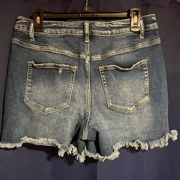 Zenana Outfitters Blue Jean Shorts - Picture 5 of 5